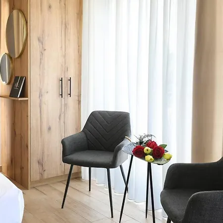 Plaza Elegant Suite Στο Κέντρο Του Βόλου Wolos Zewnętrze zdjęcie